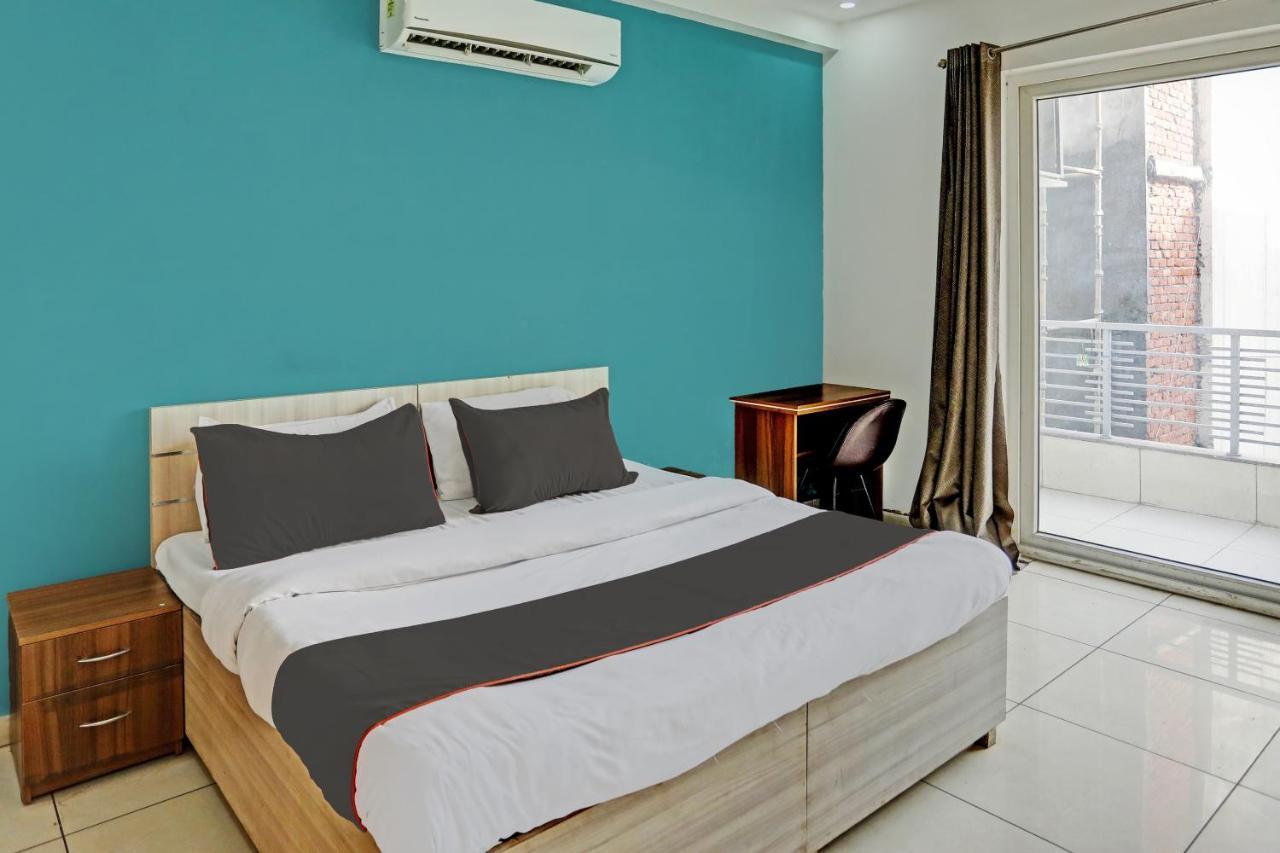 Oyo Flagship Medanta Star Lb Residency Unitech 3* Gurgaon