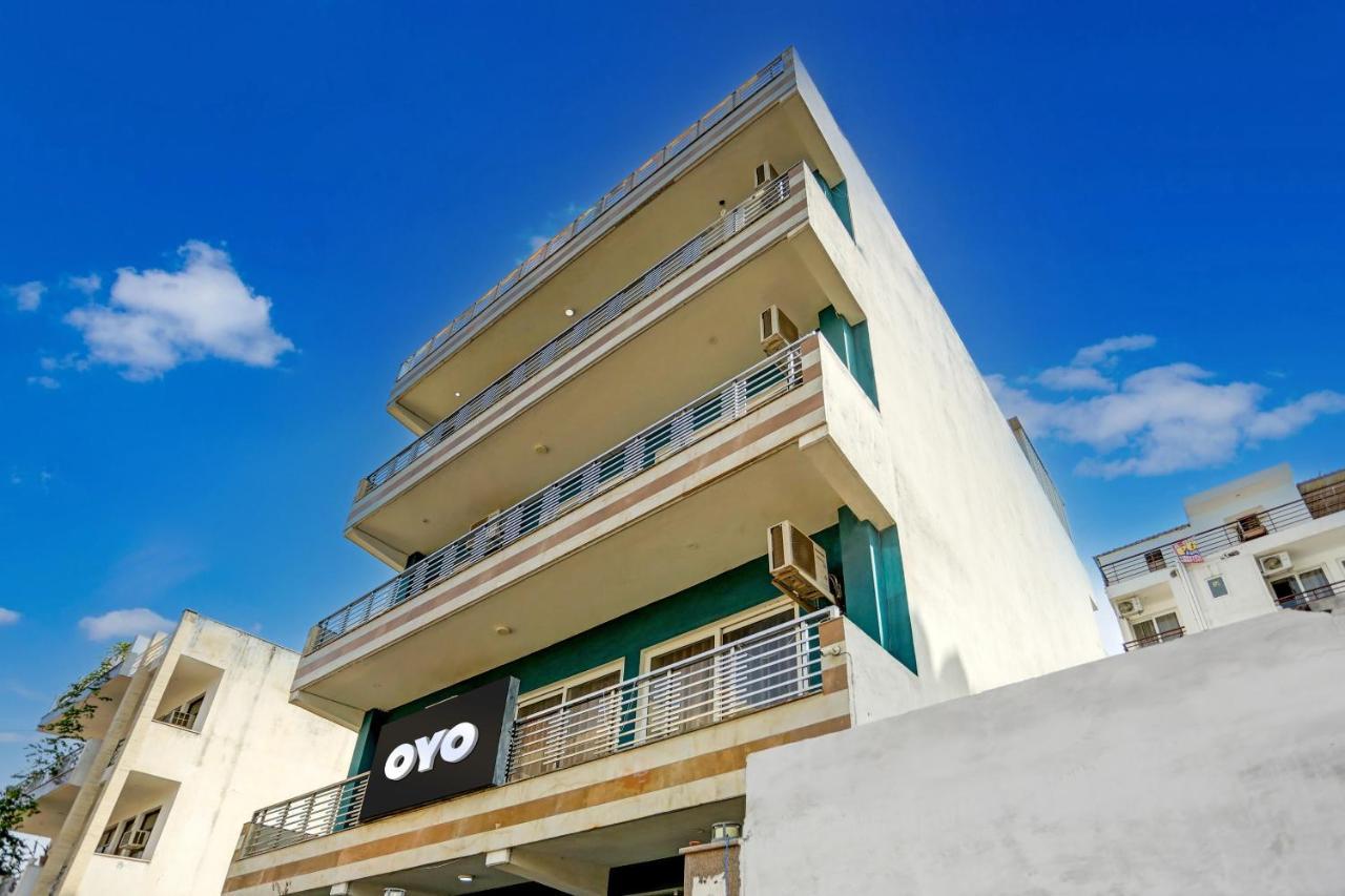 Hotel Oyo Flagship Medanta Star Lb Residency Unitech
