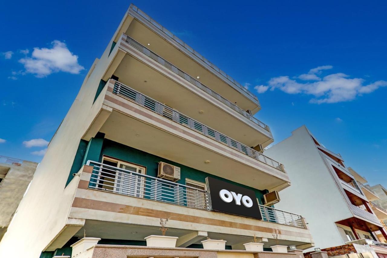 Oyo Flagship Medanta Star Lb Residency Unitech 3*