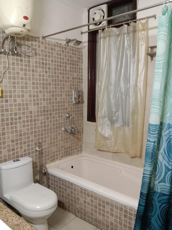 Serviced Near Fortis Hospital 3*