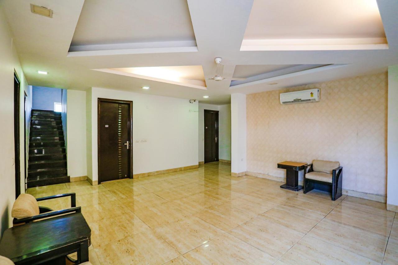 Fabhotel Premium Nest Hotel