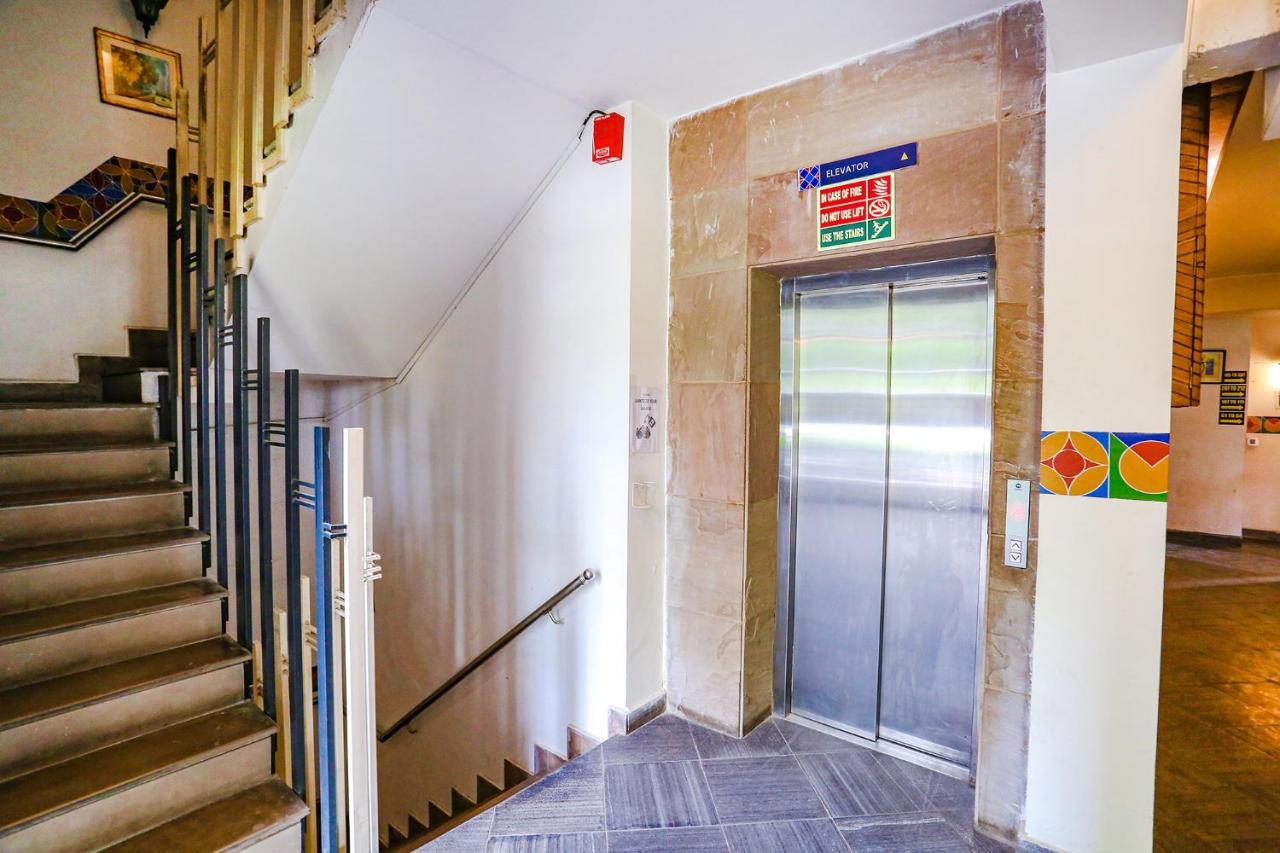 Fabhotel Premium Nest Gurgaon