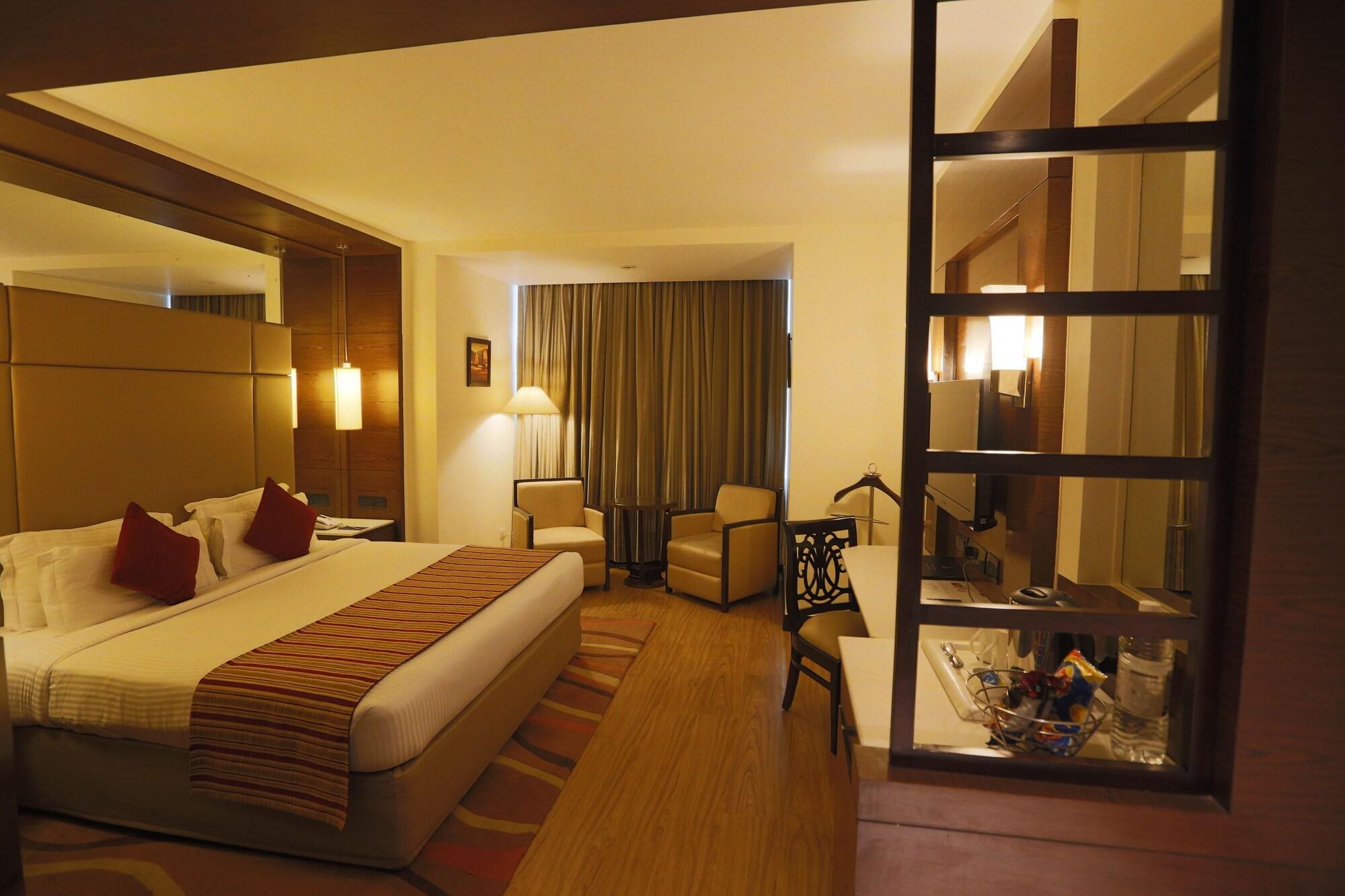 Park Airport Hotel 4*