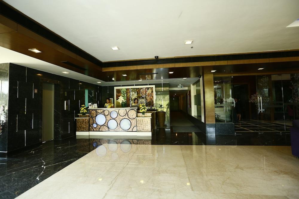 Park Airport 4*