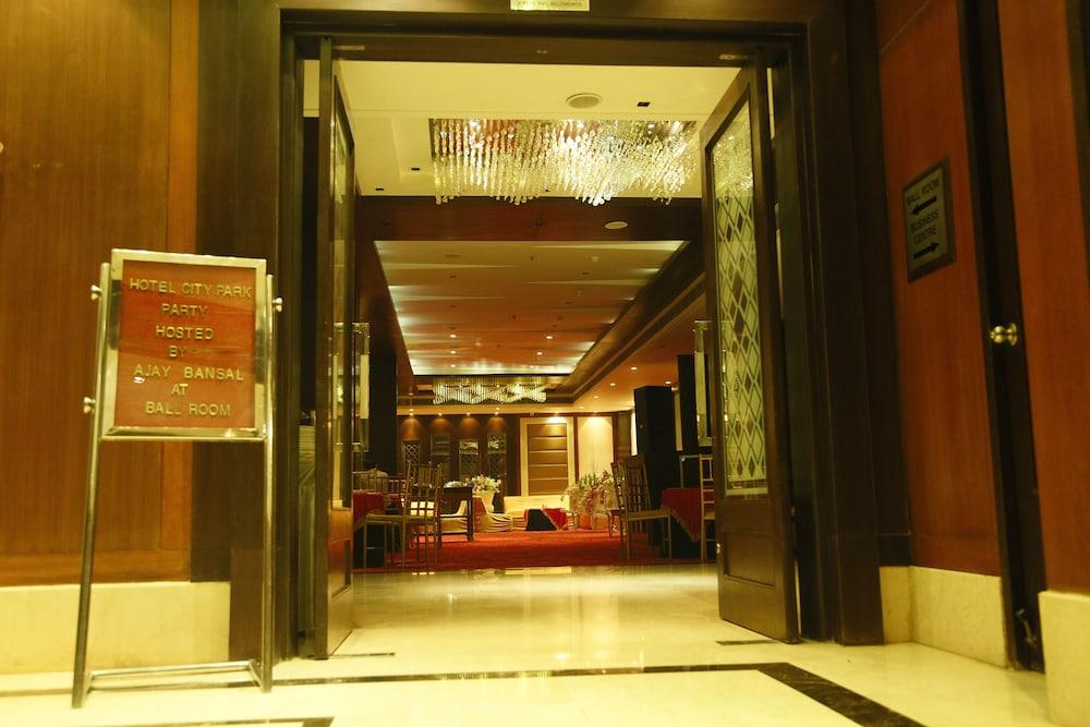 Hotel Park Airport 4*