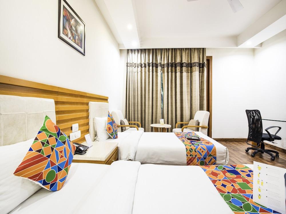 Fabhotel Grd Dlf Square Gurgaon