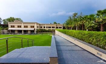 Hotel Atrio By Devam 4*