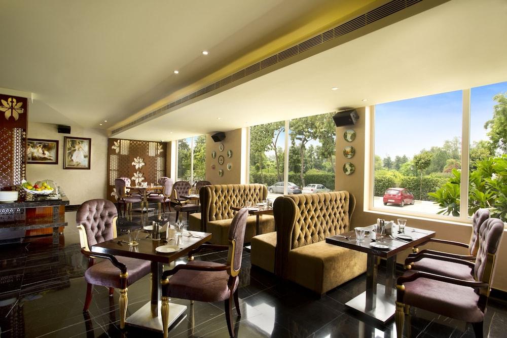 Atrio By Devam Gurgaon