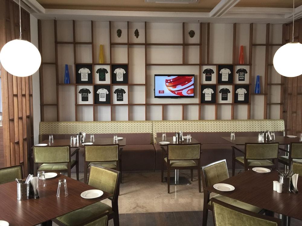 Hotel Lemon Tree Hotel, Sector 60, Gurugram