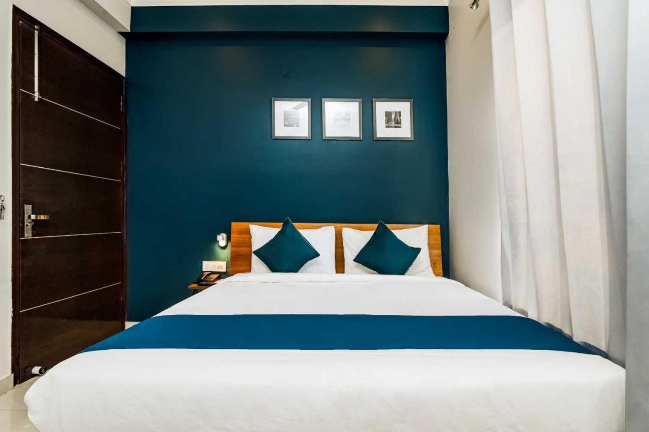 Collection O Telone 3* Gurgaon