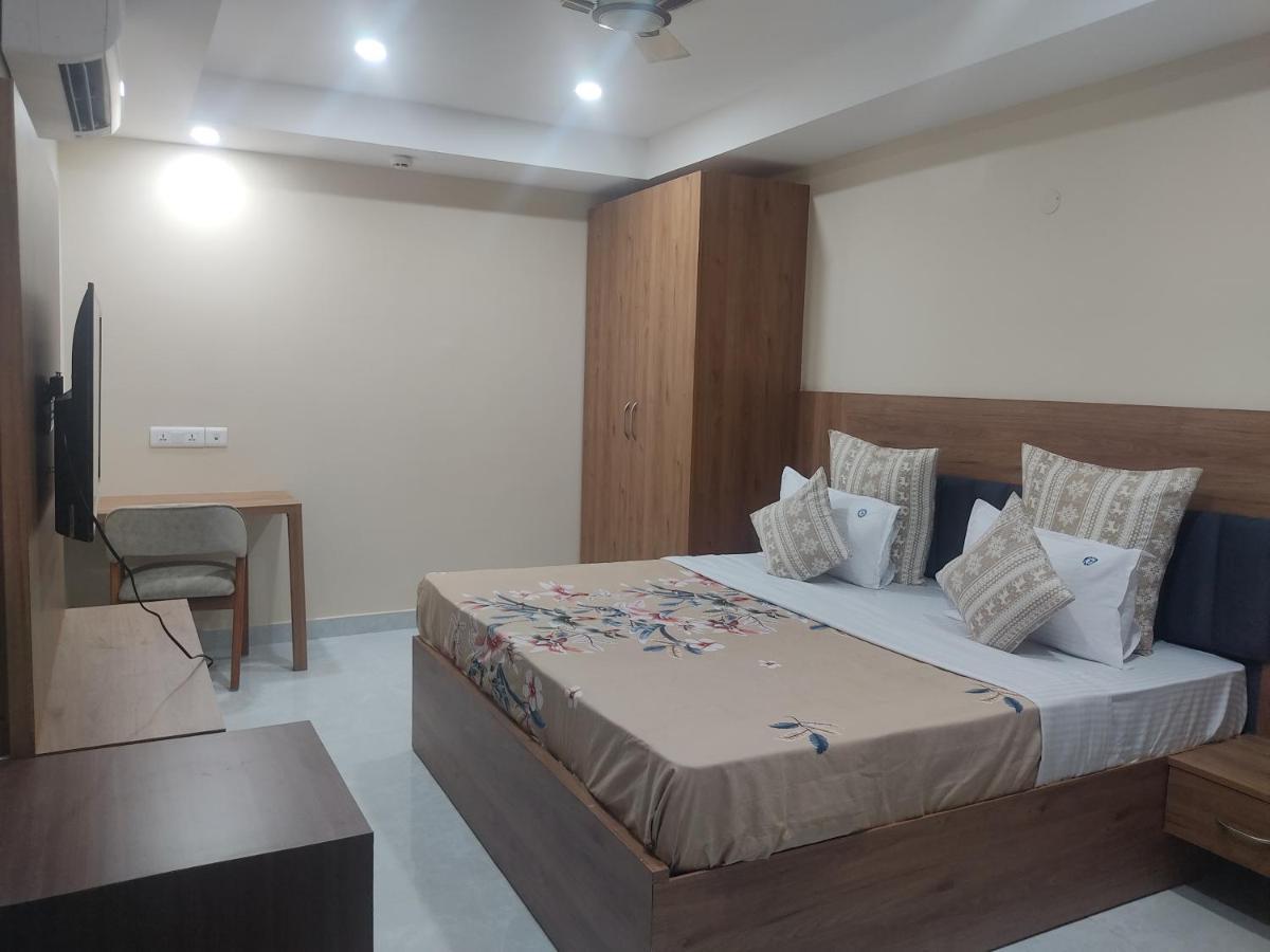 Perch Arbor Cyber Hotel 3*