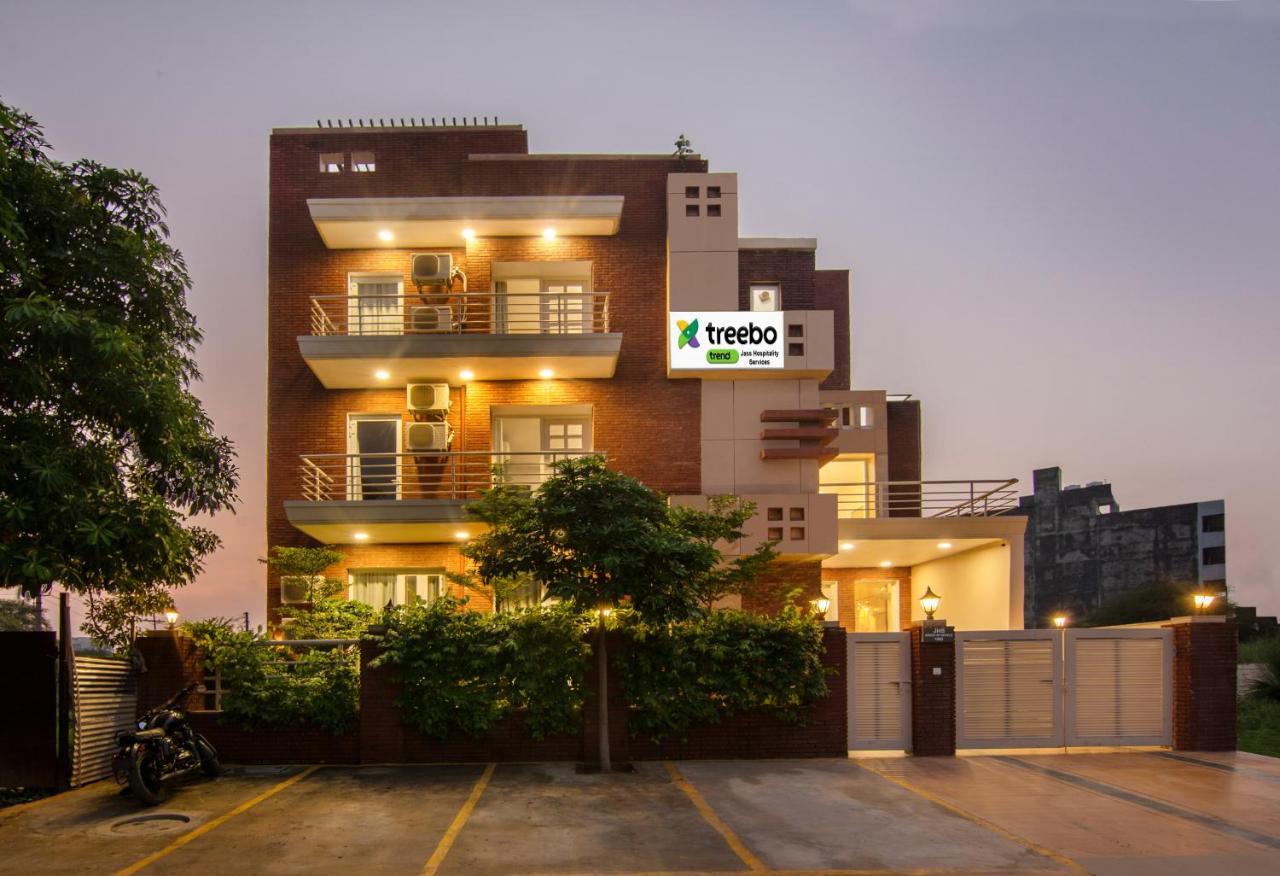 Treebo Jass Hospitality Services - Sec 53 3*