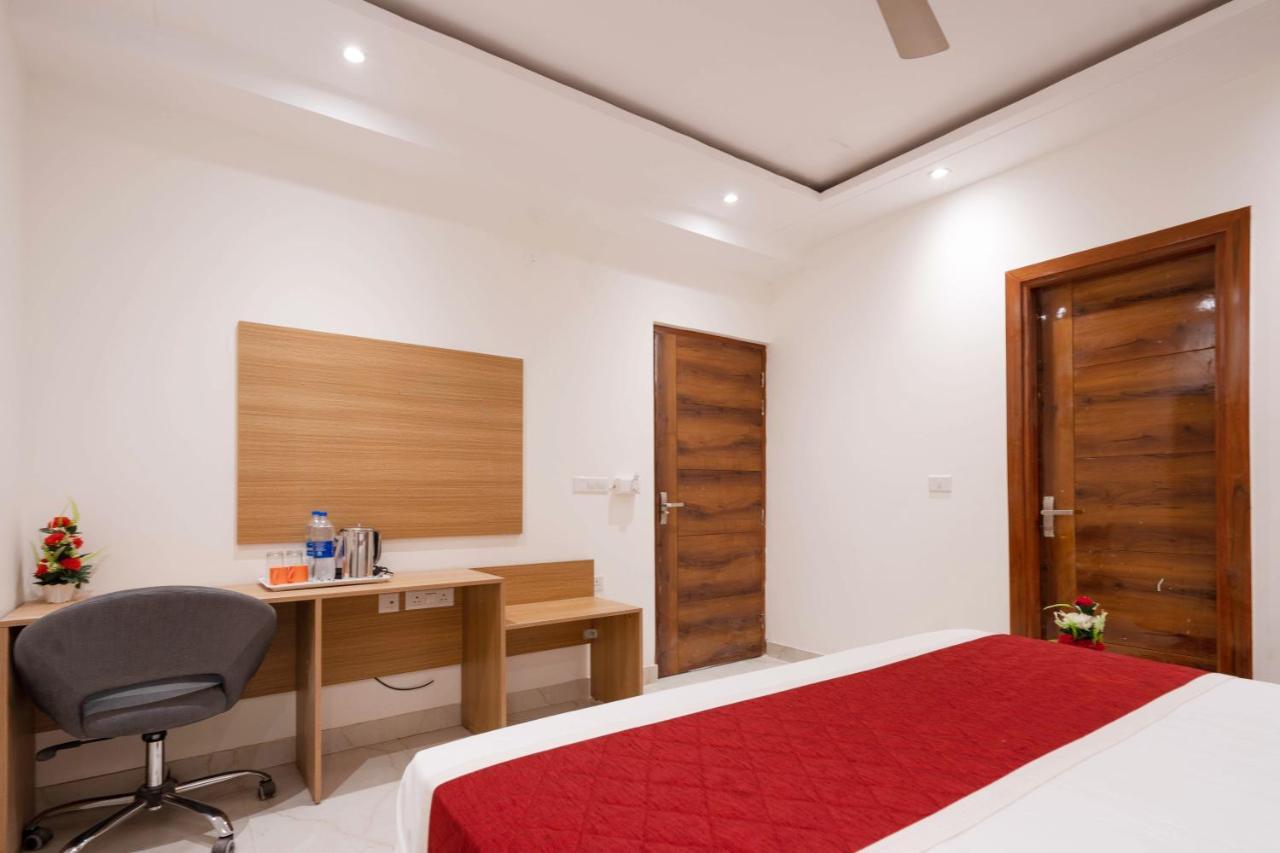 Octave Nirvana Suites 3* Gurgaon