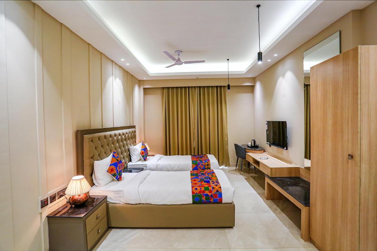 Fabhotel Infinity Ii 3*
