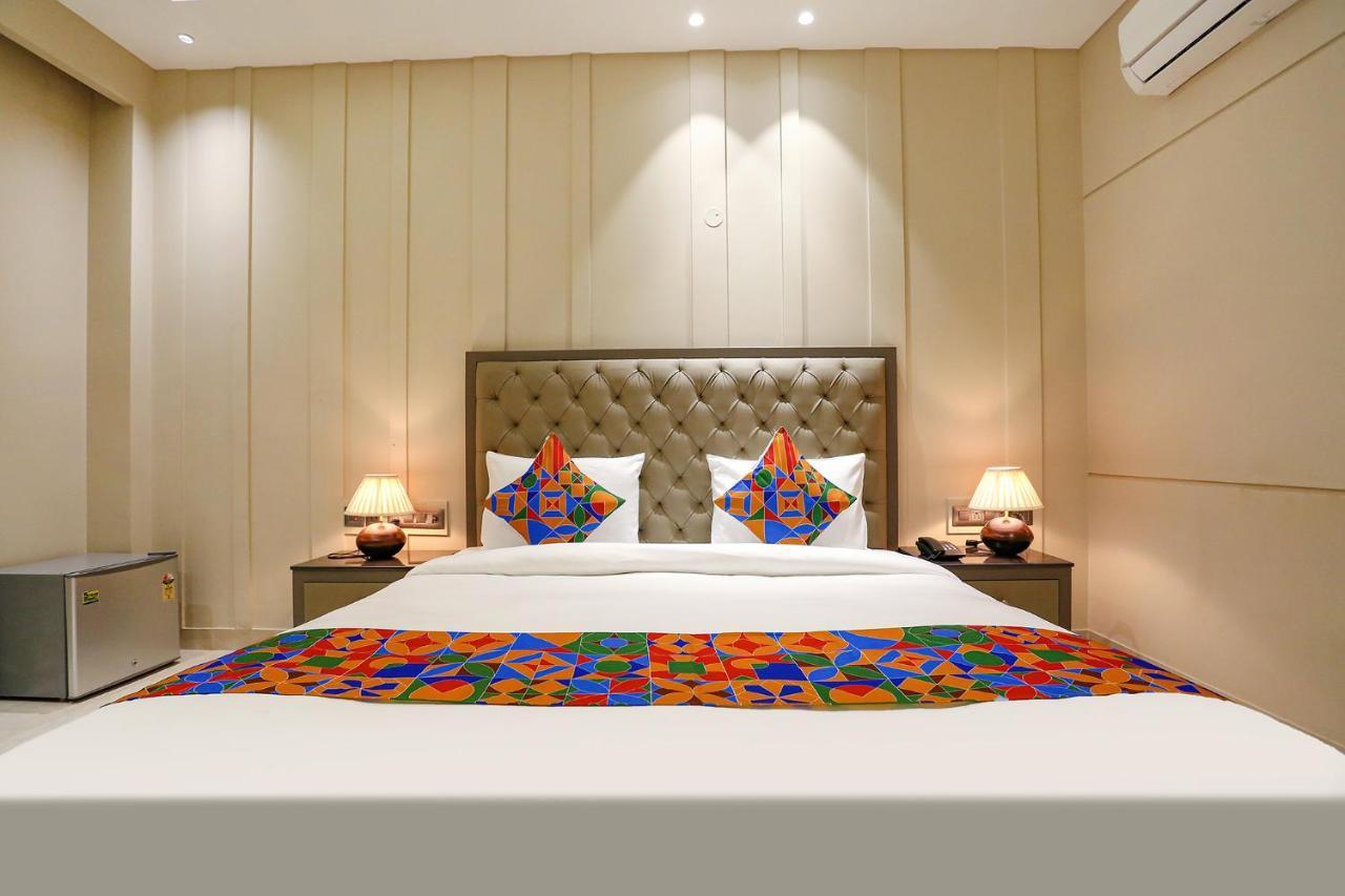 Hotel Fabhotel Infinity Ii