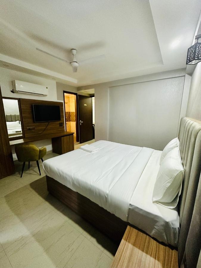 Dm 45 - Millenium Centre Gurgaon