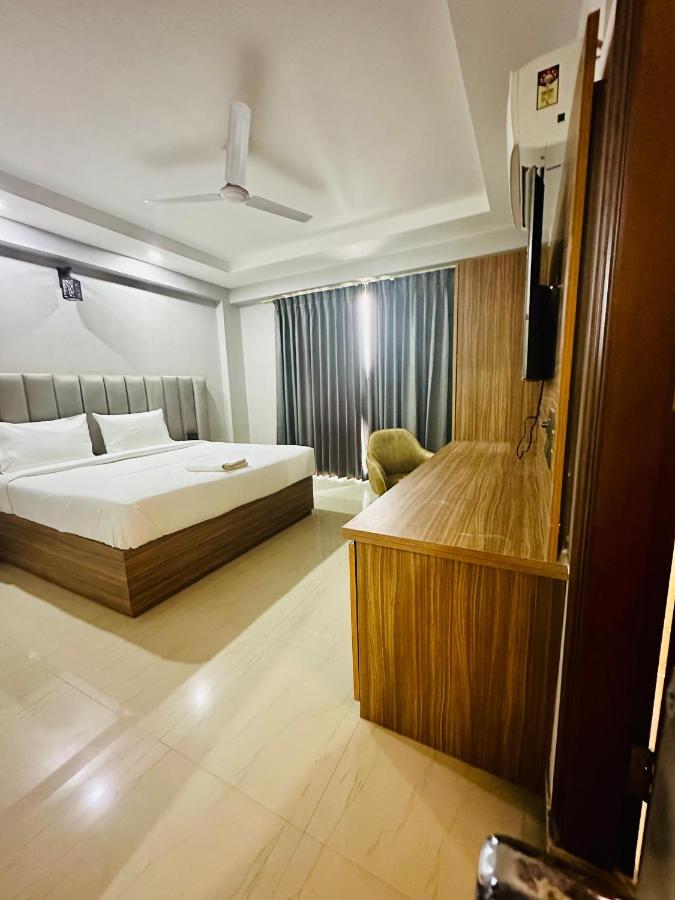 Hotel Dm 45 - Millenium Centre