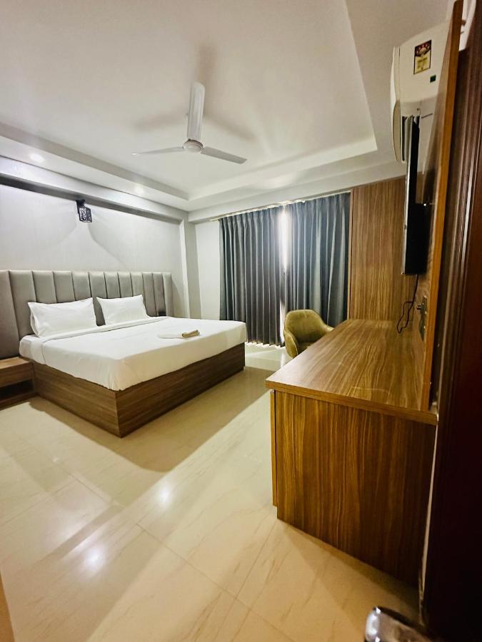 Dm 45 - Millenium Centre Gurgaon