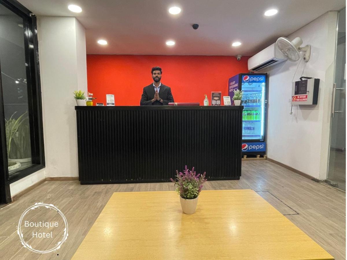 Saltstayz Sector 39- Near Rajiv Chowk & Sohna Road 3*