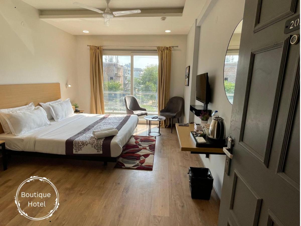 Saltstayz Sector 39- Near Rajiv Chowk & Sohna Road Hotel Gurgaon