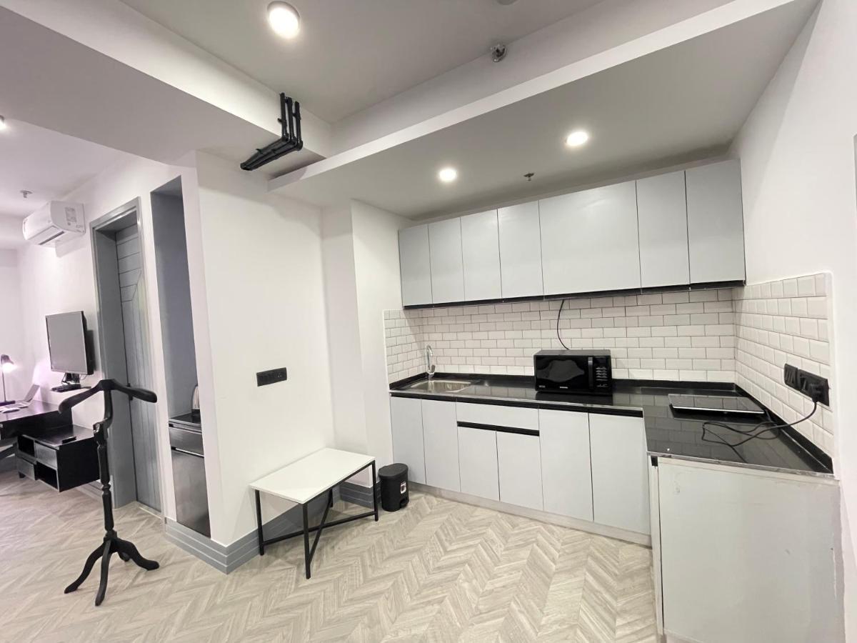 Bedchambers Luxe - Mg Road 3*
