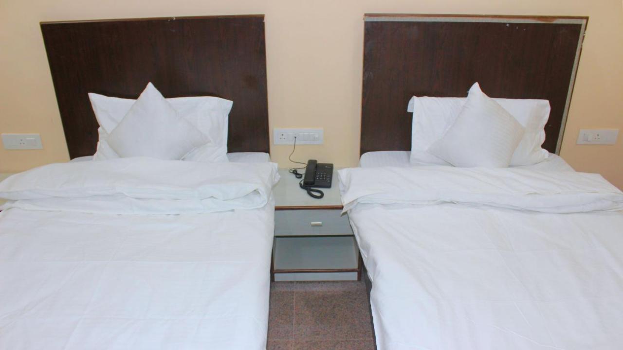 Wedlock Premium Hotel Gurgaon