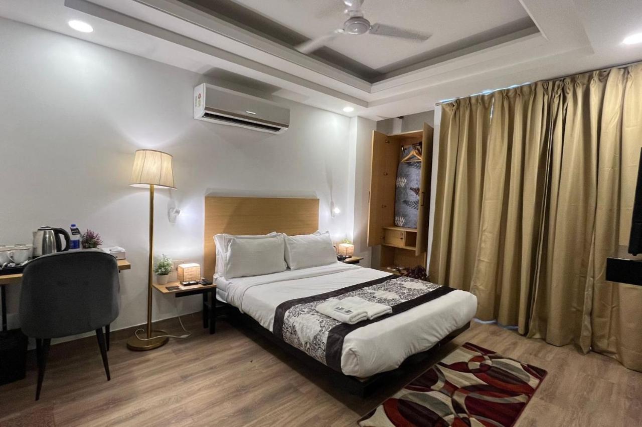 Saltstayz Phase 1 - Golf Course Road Gurgaon