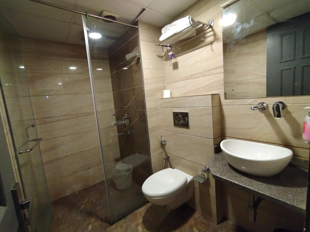 Saltstayz Express - Medicity Near Medanta Hospital Gurgaon