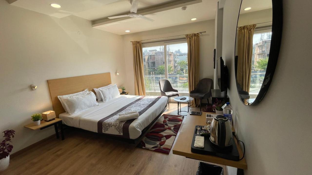 Saltstayz Express - Medicity Near Medanta Hospital 3* Gurgaon