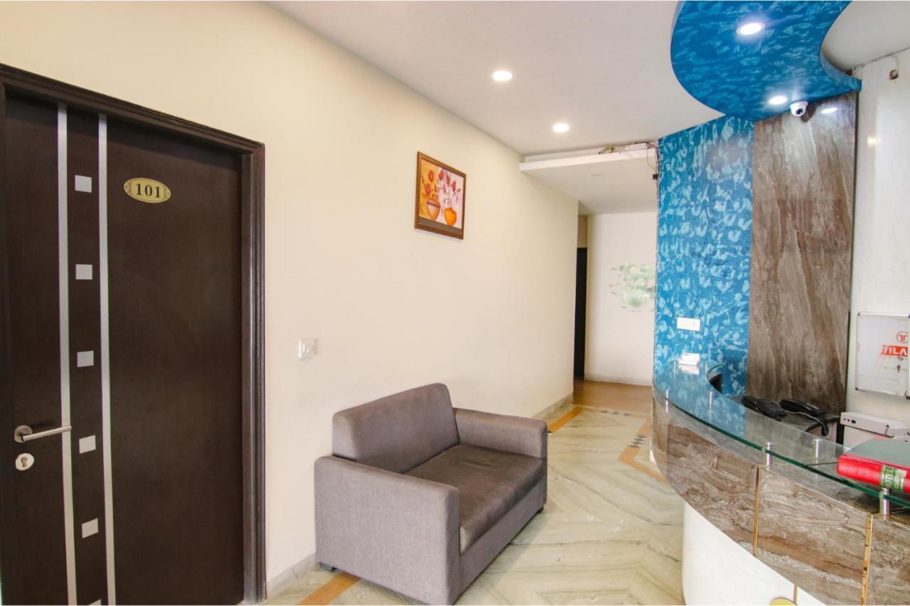 Hotel Leaf 9, Cyber Near Ambience Mall 3*