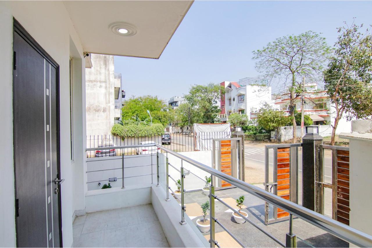 Leaf 9, Cyber Near Ambience Mall Hotel Gurgaon
