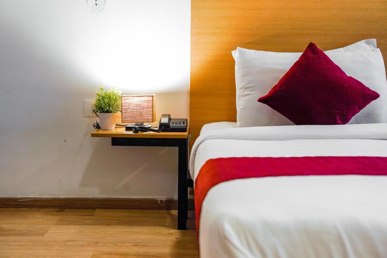 Saltstayz Express - Medicity Near Medanta Hospital Hotel