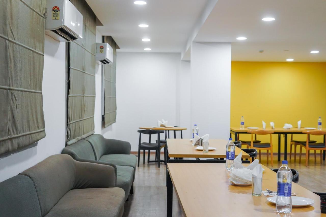 Saltstayz Express - Medicity Near Medanta Hospital 3*