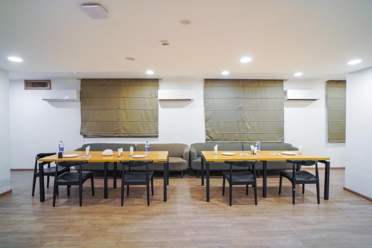Saltstayz Express - Medicity Near Medanta Hospital Hotel 3*