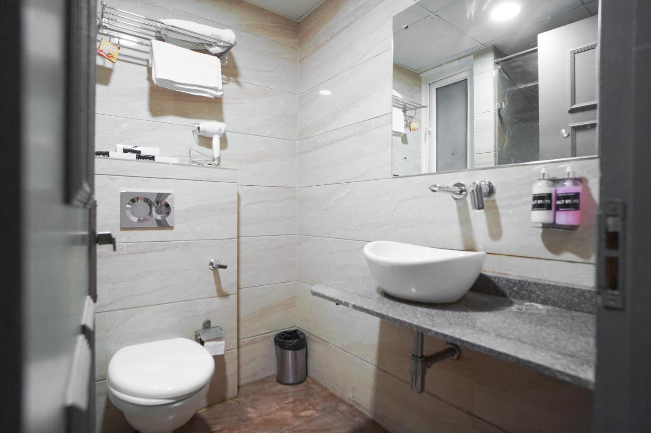Saltstayz Express - Medicity Near Medanta Hospital Hotel 3*