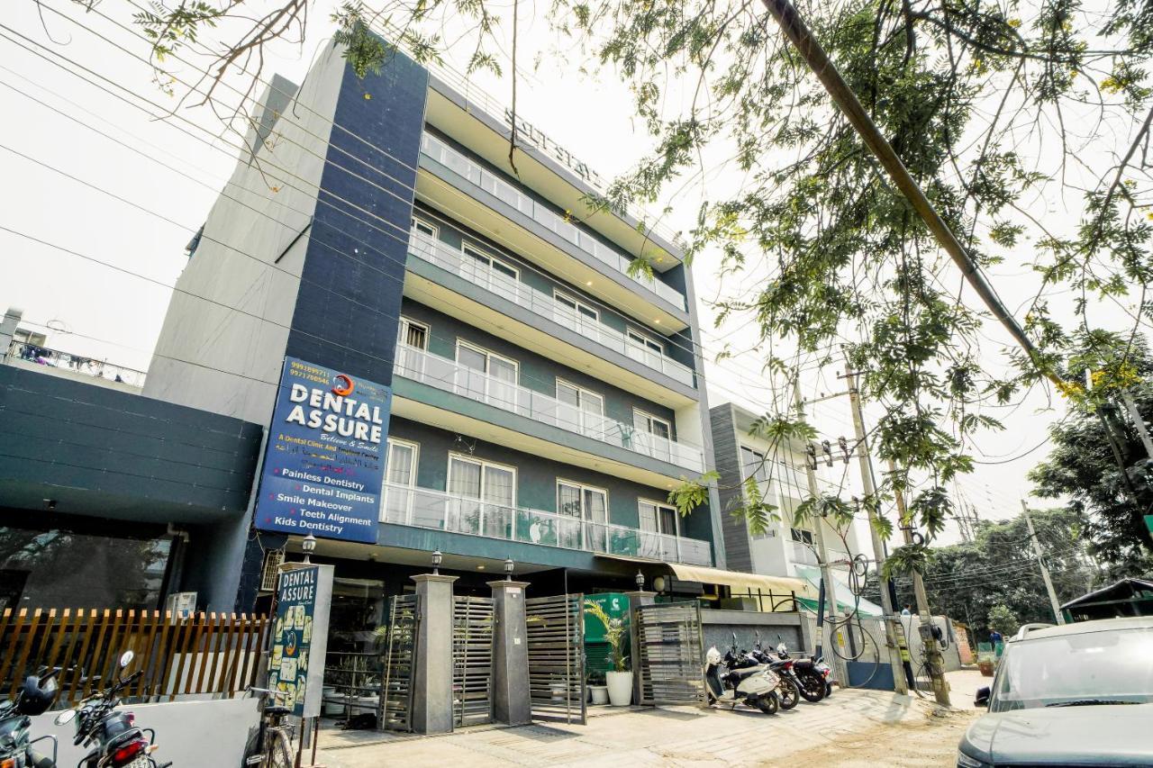 Hotel Saltstayz Express - Medicity Near Medanta Hospital