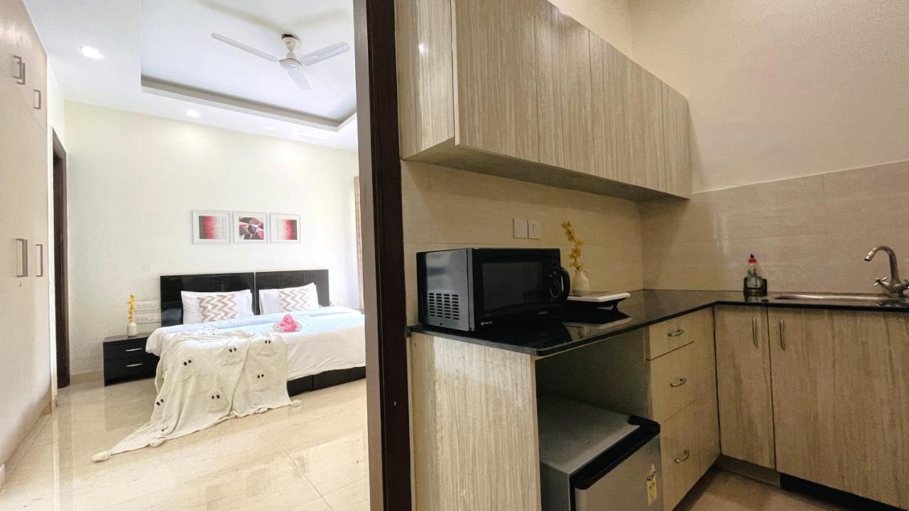 Bluo Dlf Cybercity - Kitchen, Balcony, Lift Gurgaon