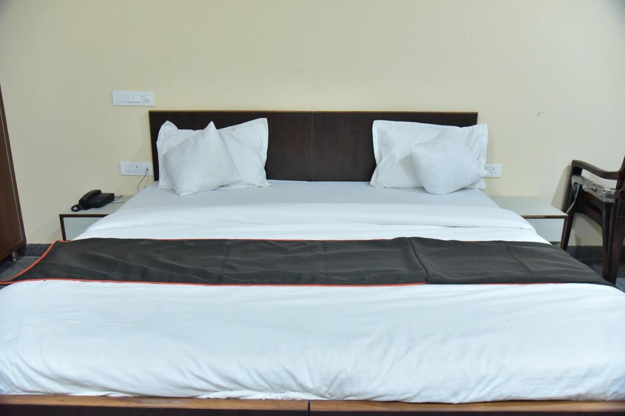 Wedlock Premium Sohna Road Hotel 3*