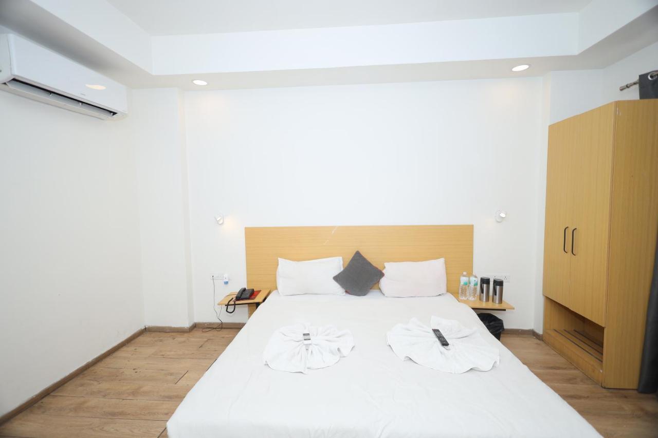 Hotel Wedlock Near Artemis Hospital Gurgaon