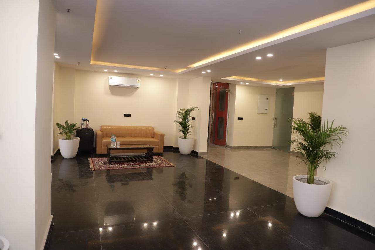 Hotel Lyf Corporate Sector 45