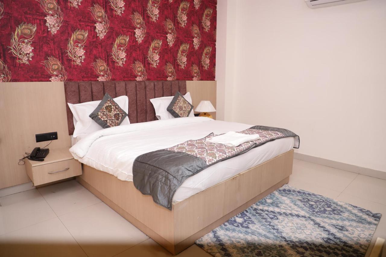 Hotel Lyf Corporate Sector 45 Gurgaon