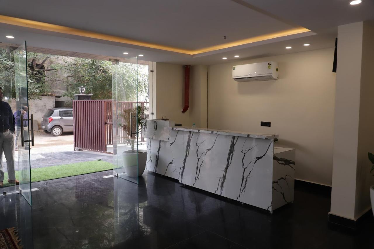 Lyf Corporate Sector 45 Gurgaon