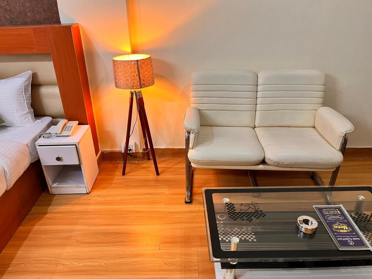 Oyster Pearl I Near Medanta Hospital I Sec-39 I Hotel