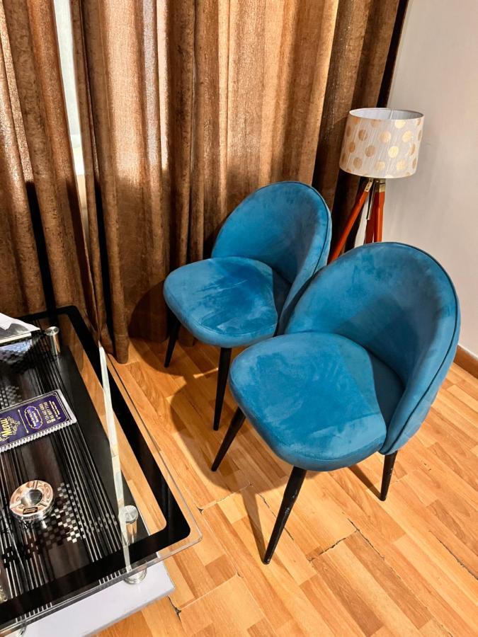 Oyster Pearl I Near Medanta Hospital I Sec-39 I Hotel 3*