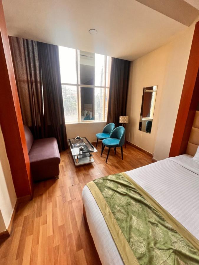 Hotel Oyster Pearl I Near Medanta Hospital I Sec-39 I