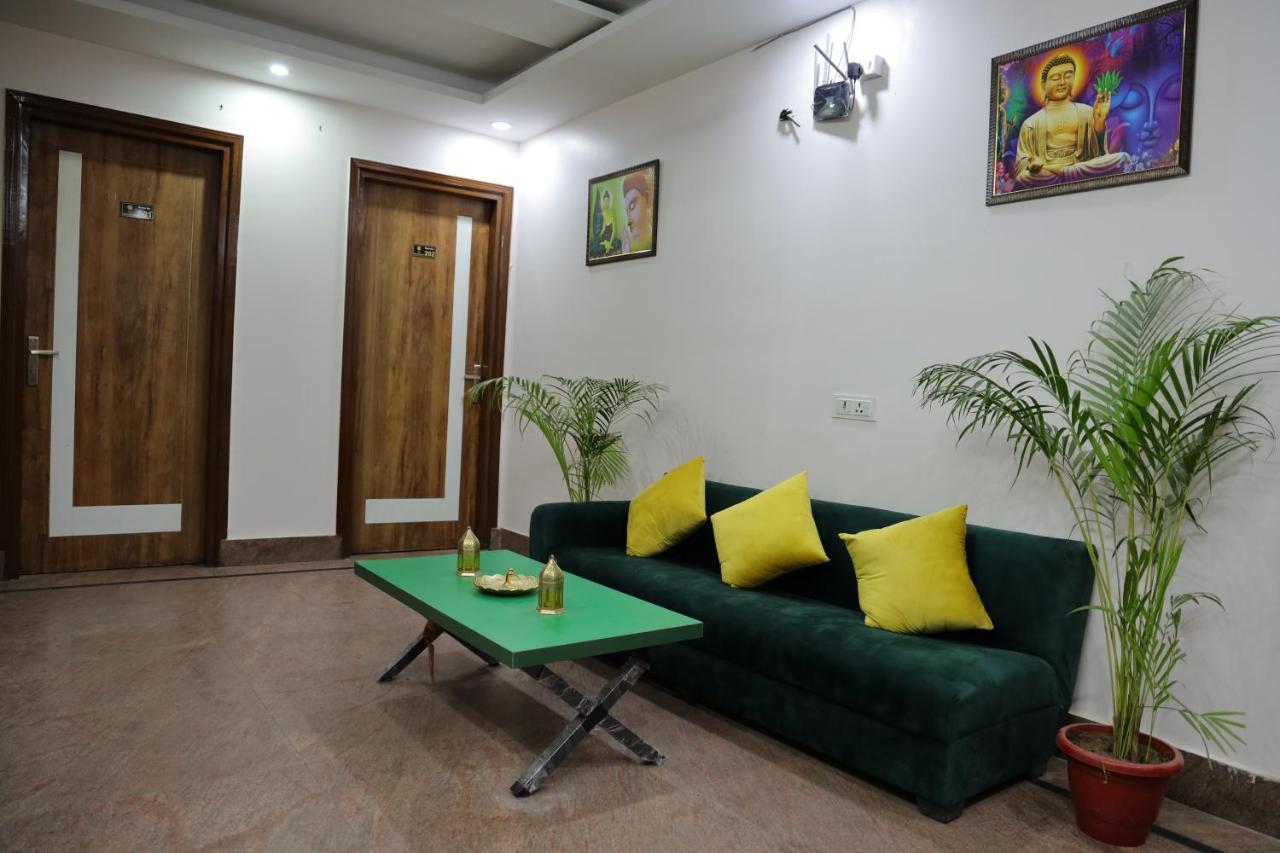 Hotel The Sandalwood I Sec-38 I Near Medanta Medicity