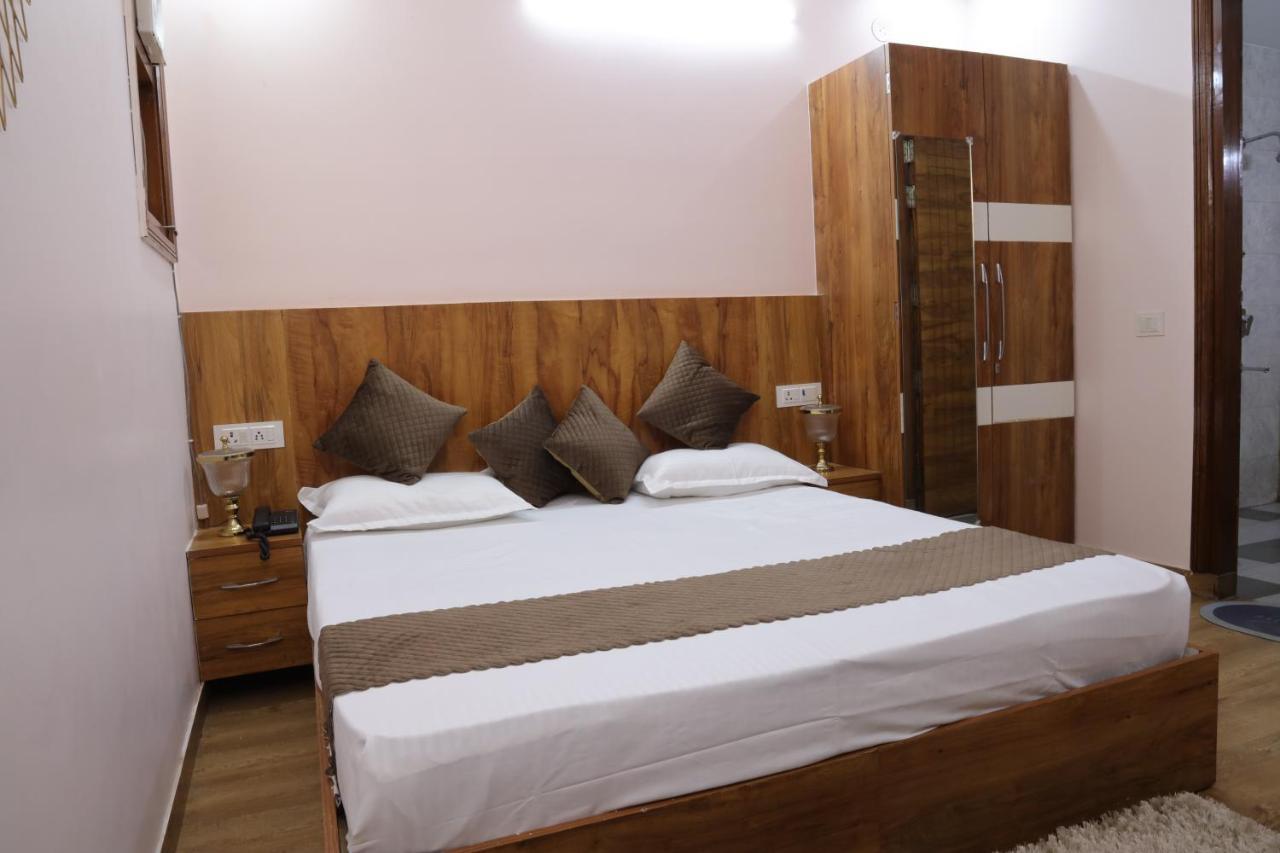 The Sandalwood I Sec-38 I Near Medanta Medicity Hotel 4*