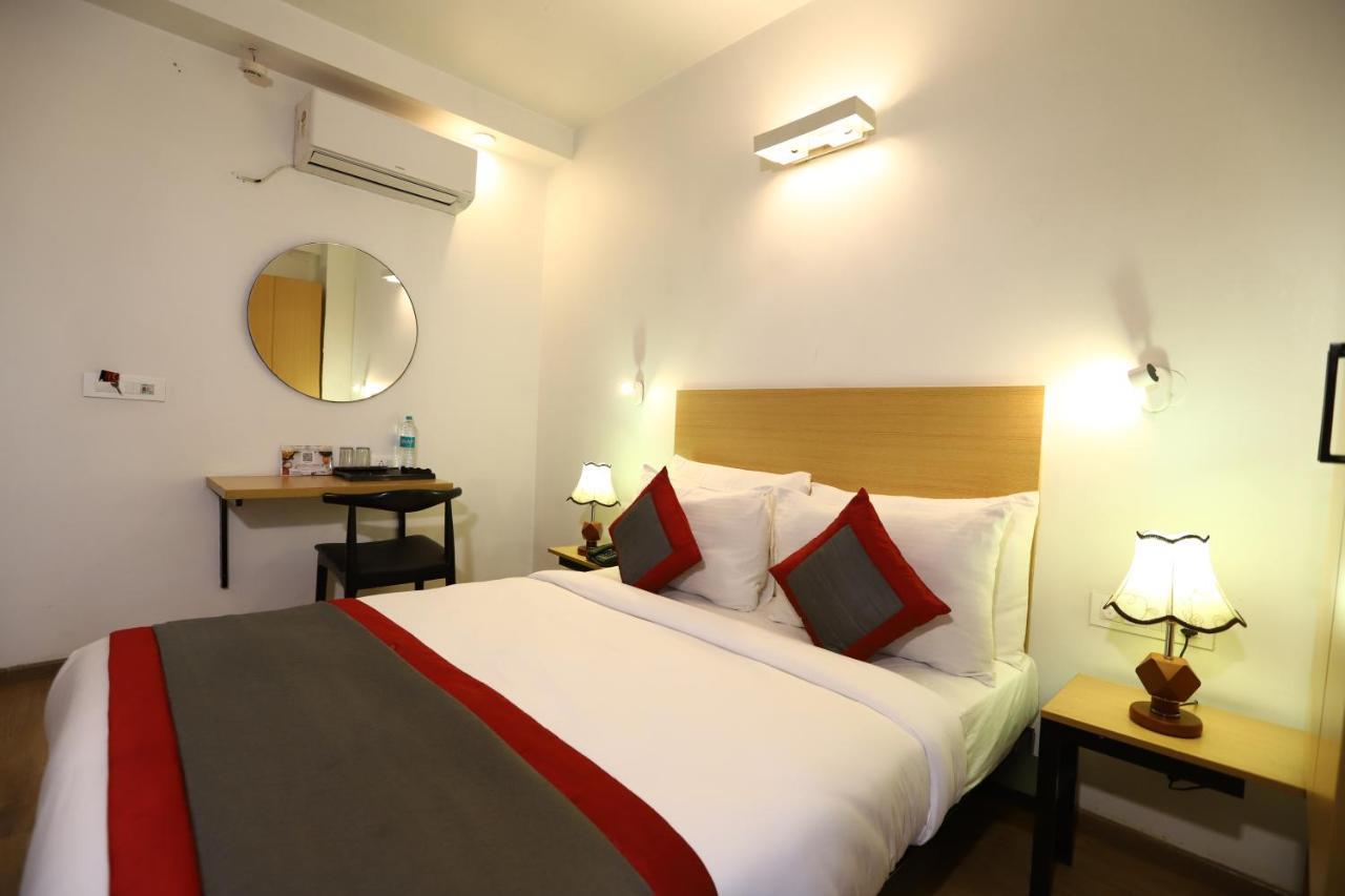 Bk And Near Huda Centre Hotel Gurgaon