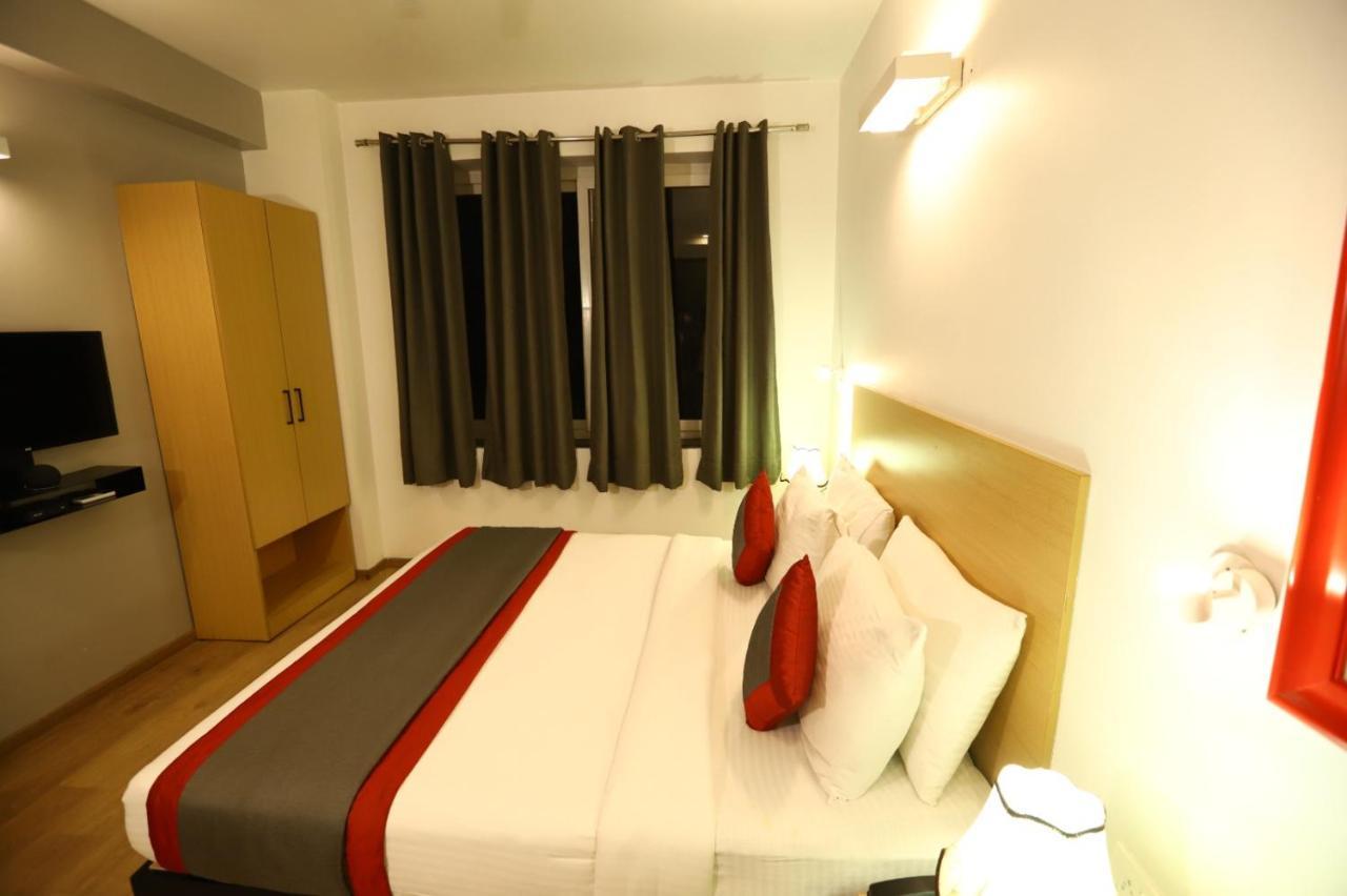 Hotel Bk And Near Huda Centre