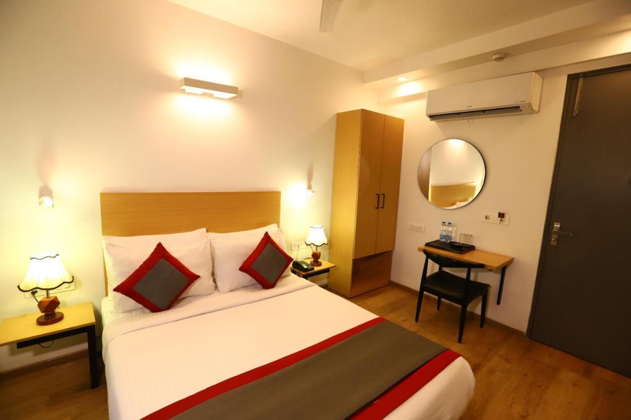 Hotel Bk And Near Huda Centre